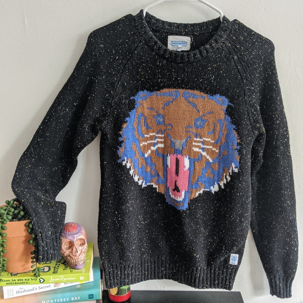 Charcoal Gray Character Hero Tiger Cat Sweater XS